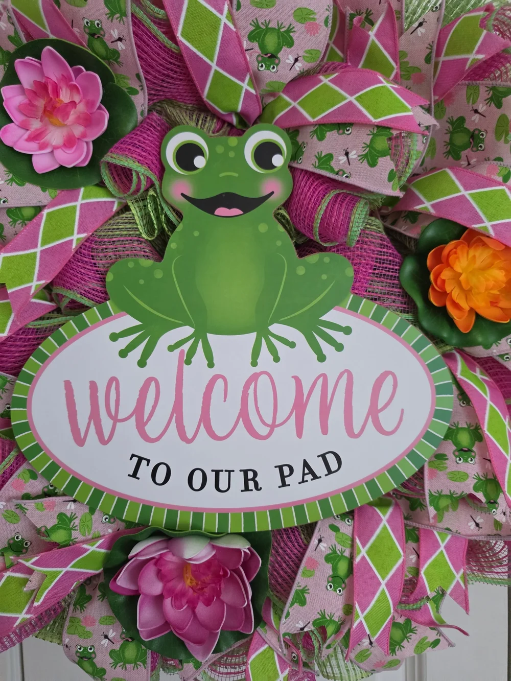 Welcome Frog 'To Our Pad' Spring Wreath - Pink & Green